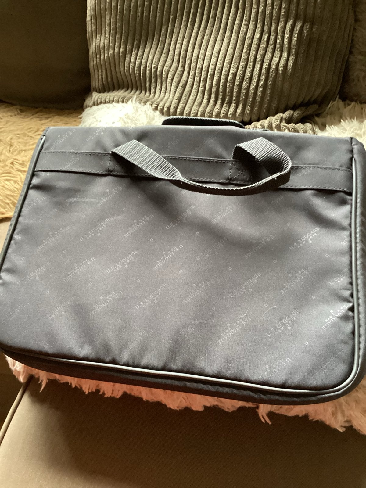 US Luggage Laptoptas - Stijlvol en Beschermend, Computers en Software, Laptoptassen, Gebruikt, Gevoerd laptopvak, 15 inch, Ophalen of Verzenden