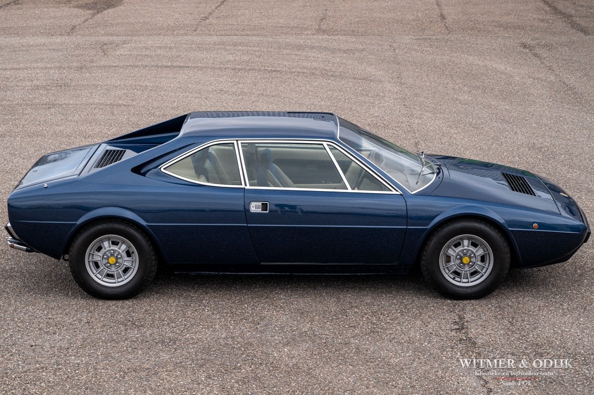 Ferrari Dino GT 4 3ltr Blu Sera (bj 1976), Auto's, Dealer onderhouden, Gebruikt, Blauw, Leder en Stof