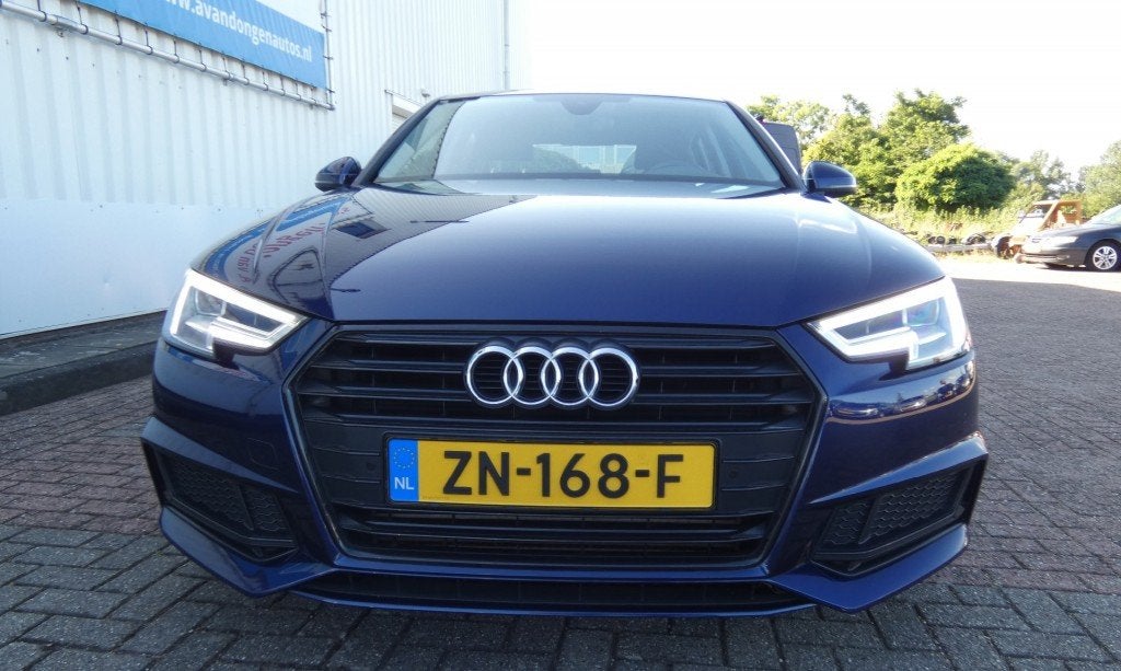 Audi A4 35 TFSI SPORT LEASE ED. AUtomaat,Led,Navi,Cruise,Key, Automaat, Gebruikt, Verwarmde buitenspiegels, 4 cilinders