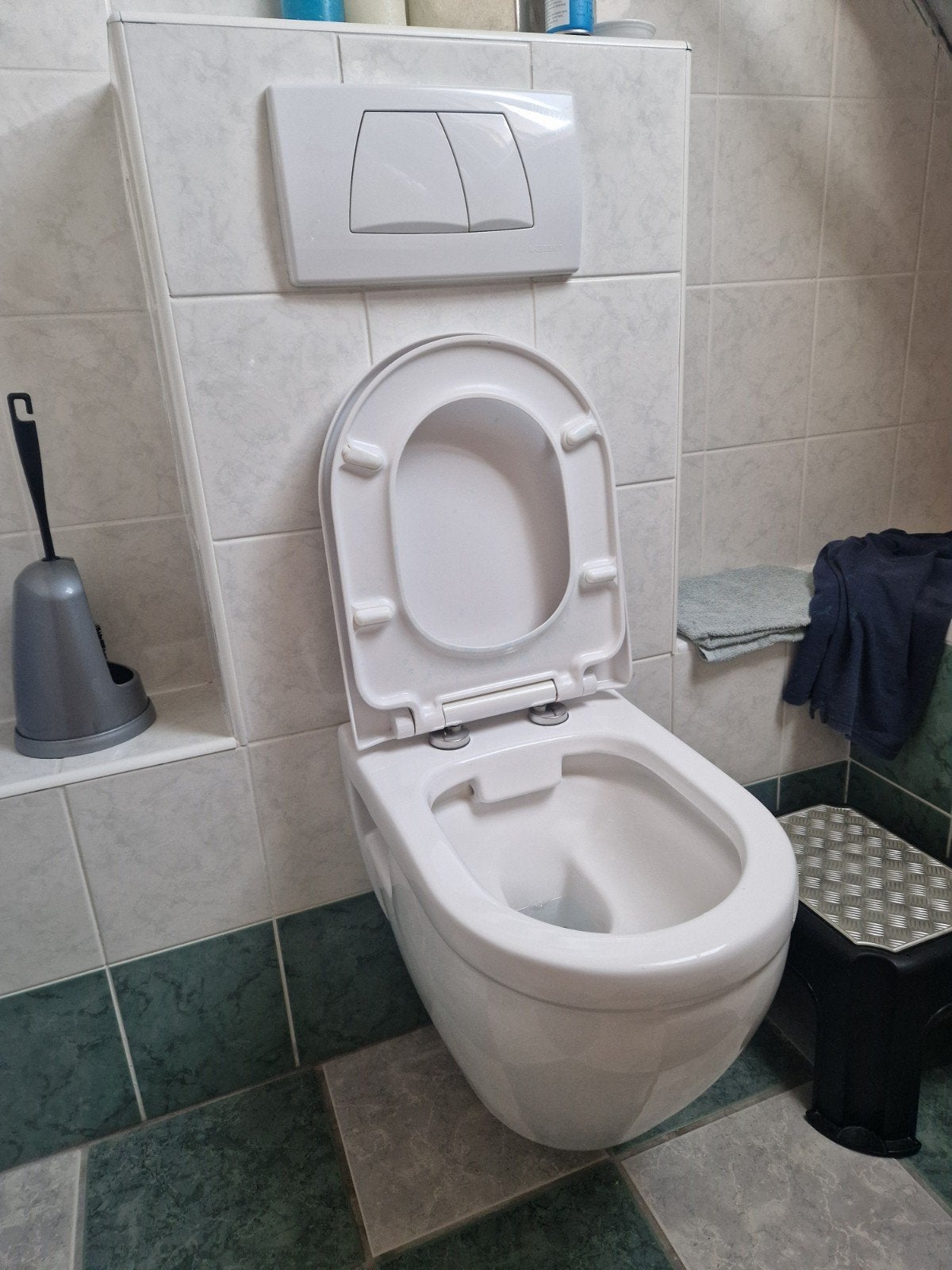 wandcloset wc hangtoilet hangpot wit, Ophalen, Gebruikt