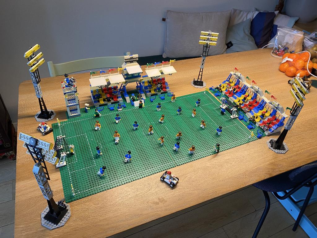Vrijwel compleet Lego Shell Voetbalstadion 1998, Kinderen en Baby's, Speelgoed | Duplo en Lego, Gebruikt, Lego, Complete set, Ophalen of Verzenden