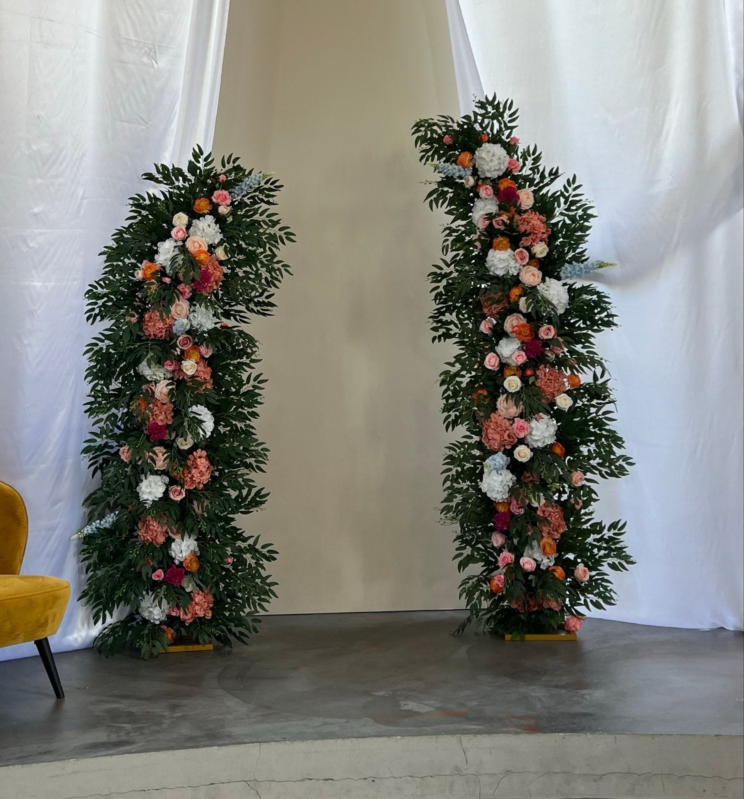 Bloemenbogen set voor bruiloft of evenement - Kunstbloemen, Ophalen, Gebruikt, Meerkleurig, Overige stijlen