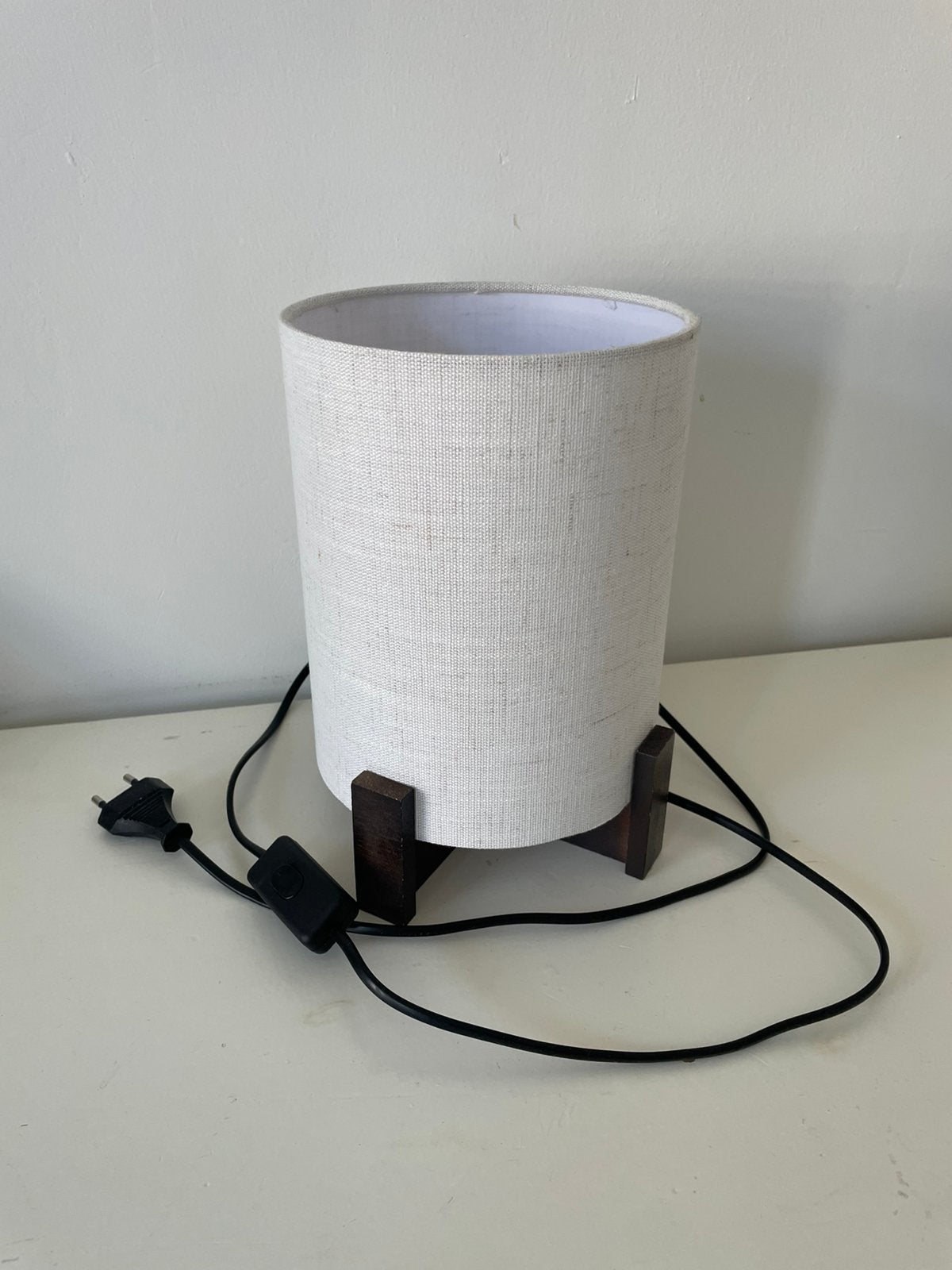 White table lamp, Huis en Inrichting, Lampen | Tafellampen, Ophalen, Zo goed als nieuw, Minder dan 50 cm
