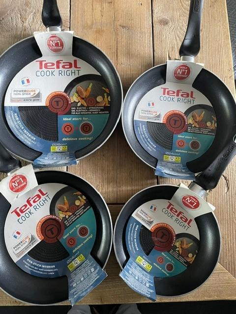Nieuwe set Tefal pannen, Ophalen of Verzenden, Nieuw, Rvs, Pannenset