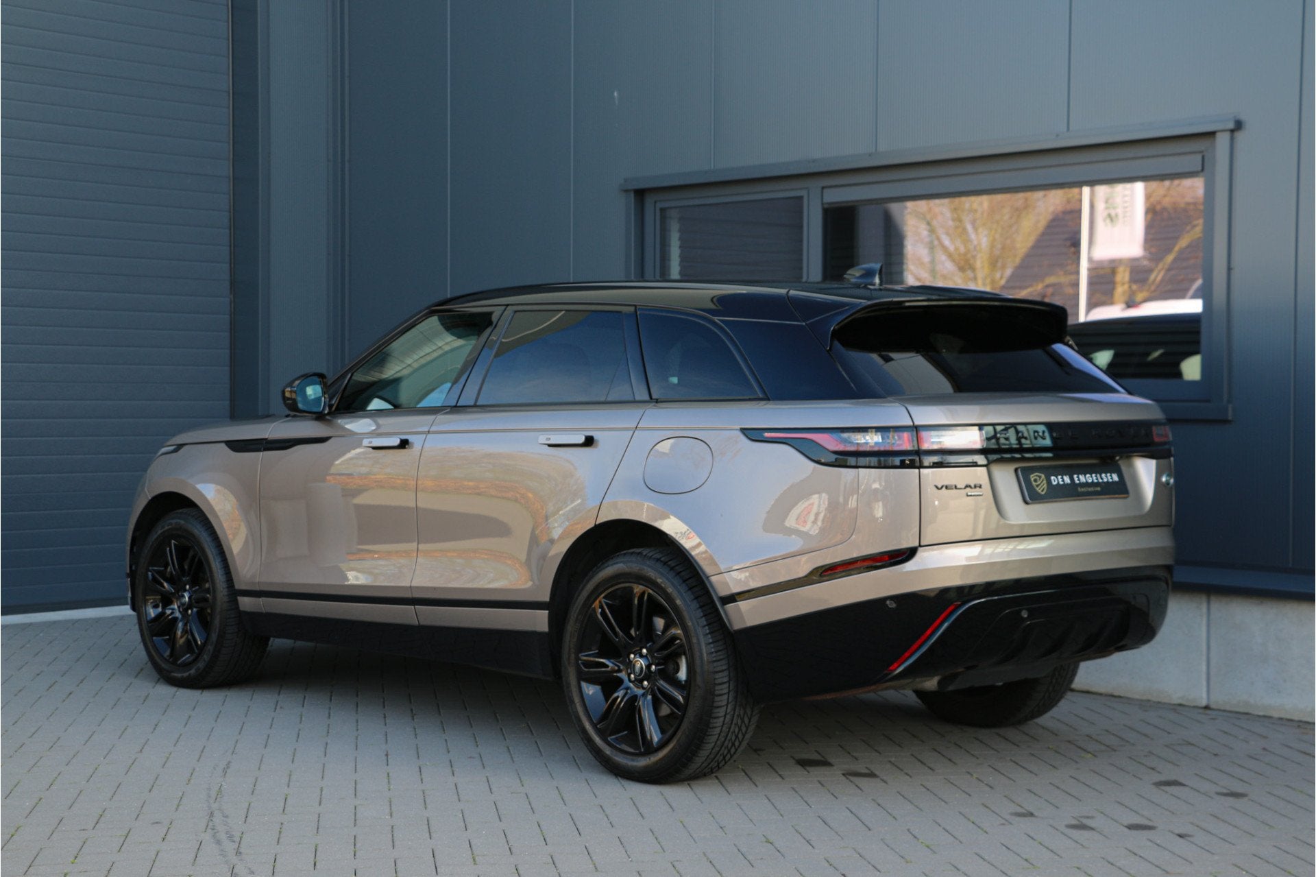 Land Rover Range Rover Velar 2.0 P400e R-Dynamic SE | ACC |, Automaat, 2174 kg, 4 cilinders, Range Rover Velar