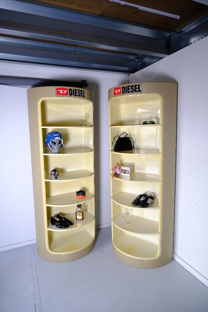 Kasten (Diesel, Winkel, mode, display, winkelinrichting), Ophalen