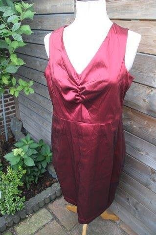 Jurk wijnrood Caroline Biss mt 44 Vaste prijs OPRUIMING, Kleding | Dames, Jurken, Maat 42/44 (L), Ophalen of Verzenden, Zo goed als nieuw