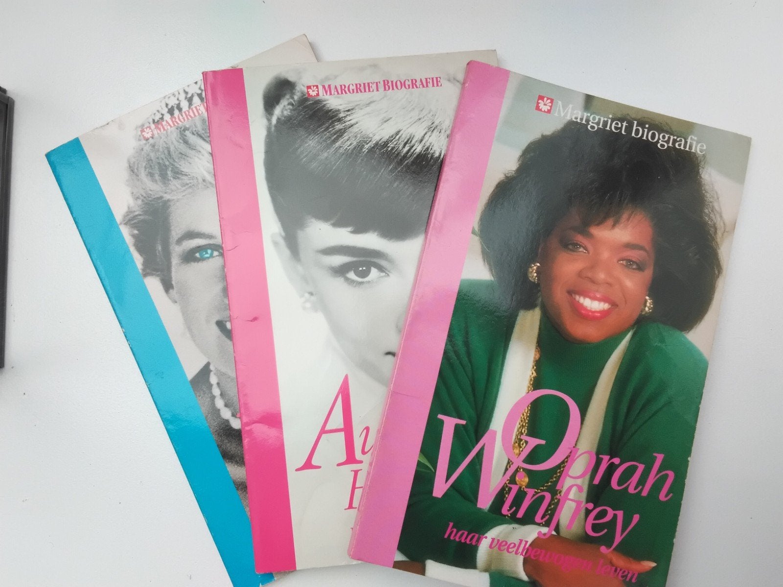 mooie kleine boekjes Diana ardrey hepburn en oprah, Boeken, Ophalen of Verzenden, Zo goed als nieuw, Tv-serie