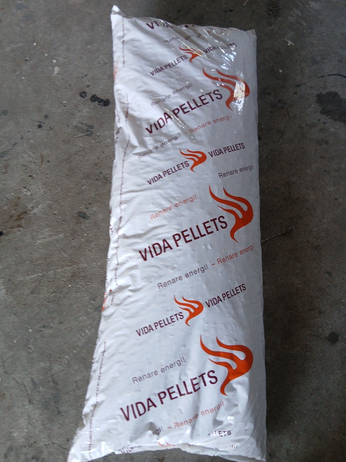 8 zakken houtpellets, Ophalen, Nieuw, Hout