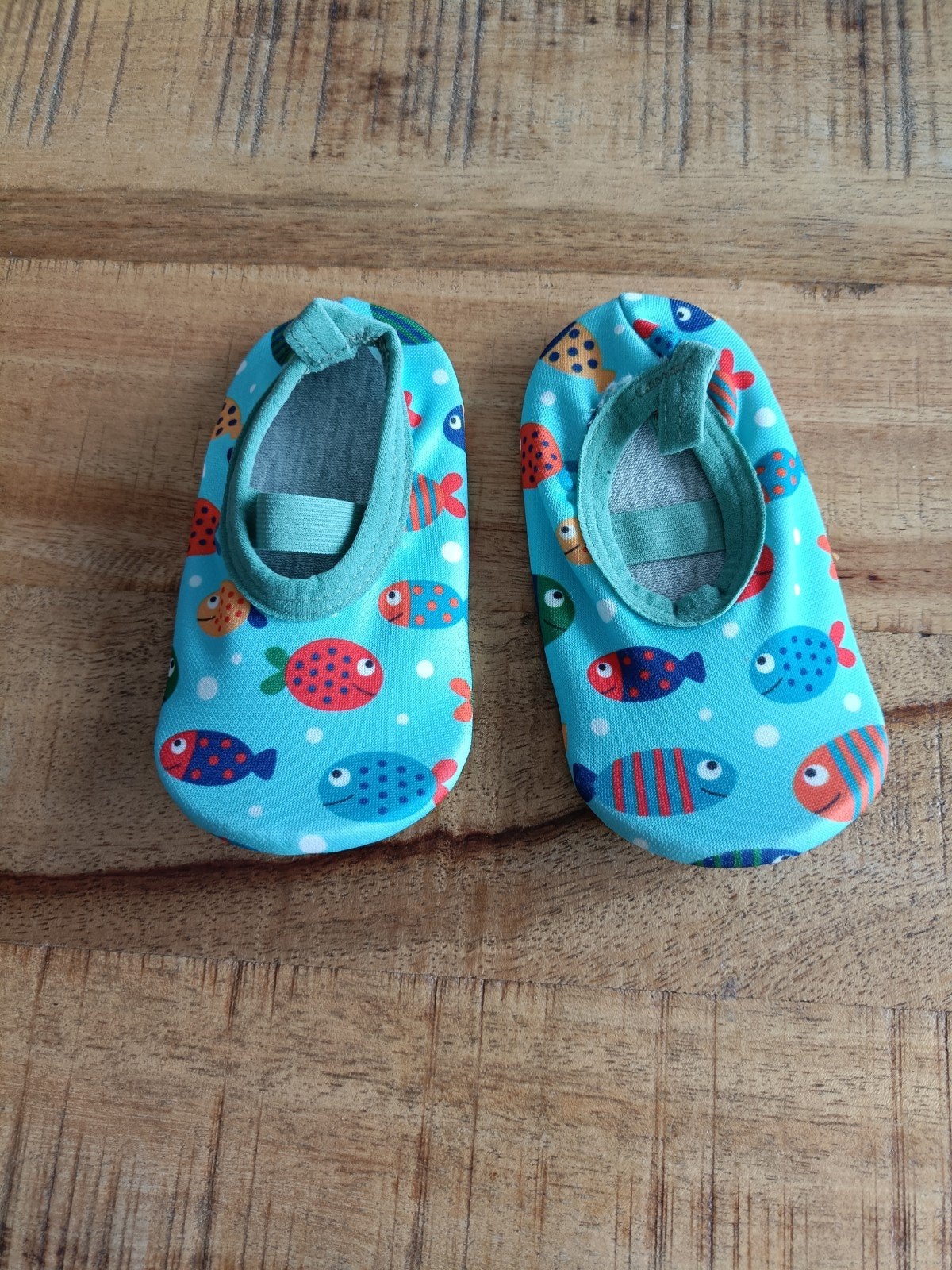 Leuke zwemschoentjes/slipstops met vissenprint, Kinderen en Baby's, Babykleding | Baby-zwemkleding, Zwemschoenen, Jongetje of Meisje
