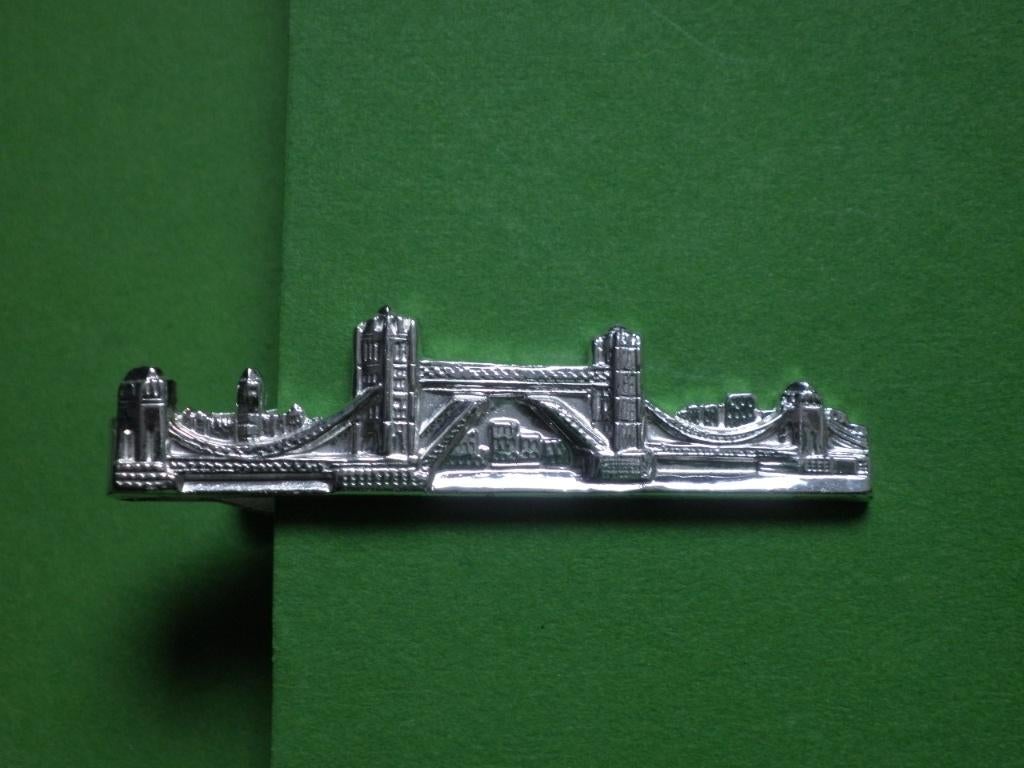 Mooie Zilveren Dasspeld - Towerbridge - Engeland, Antiek en Kunst, Verzenden, Zilver