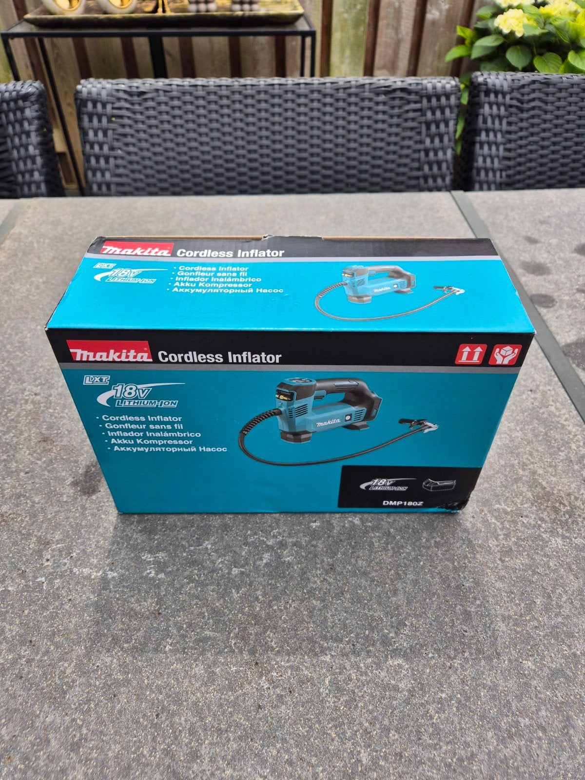 Makita compressor nieuw in doos, Ophalen of Verzenden, Nieuw, Minder dan 600 watt