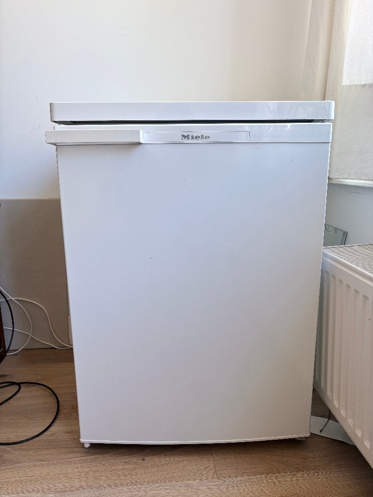 Miele koelkast K12020 S-1, Ophalen, 150 tot 200 liter, Zonder vriesvak, Minder dan 85 cm