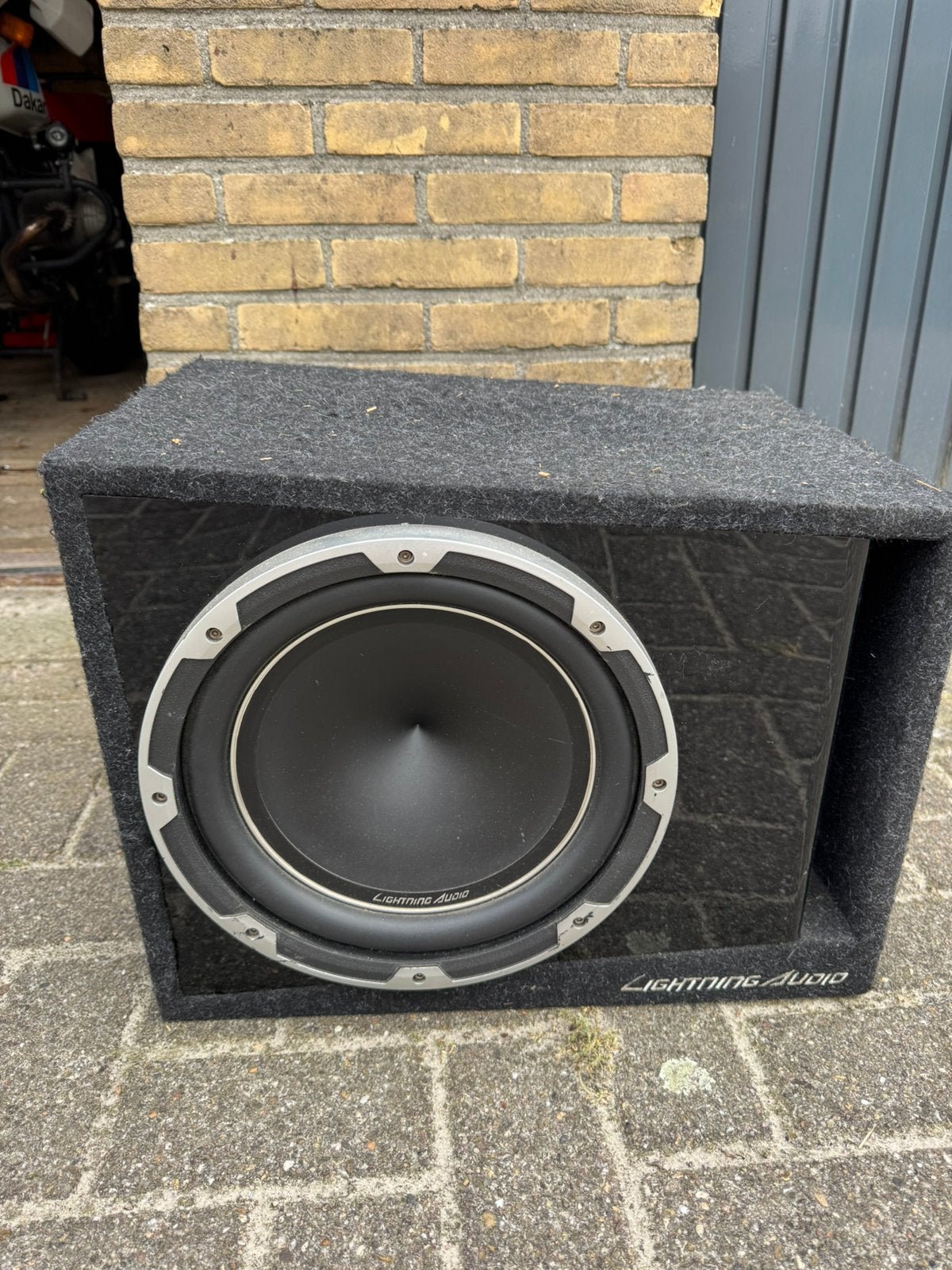 Subwoofer 400 wat Lightning Audio LA-1X12V + versterker, Ophalen, Gebruikt