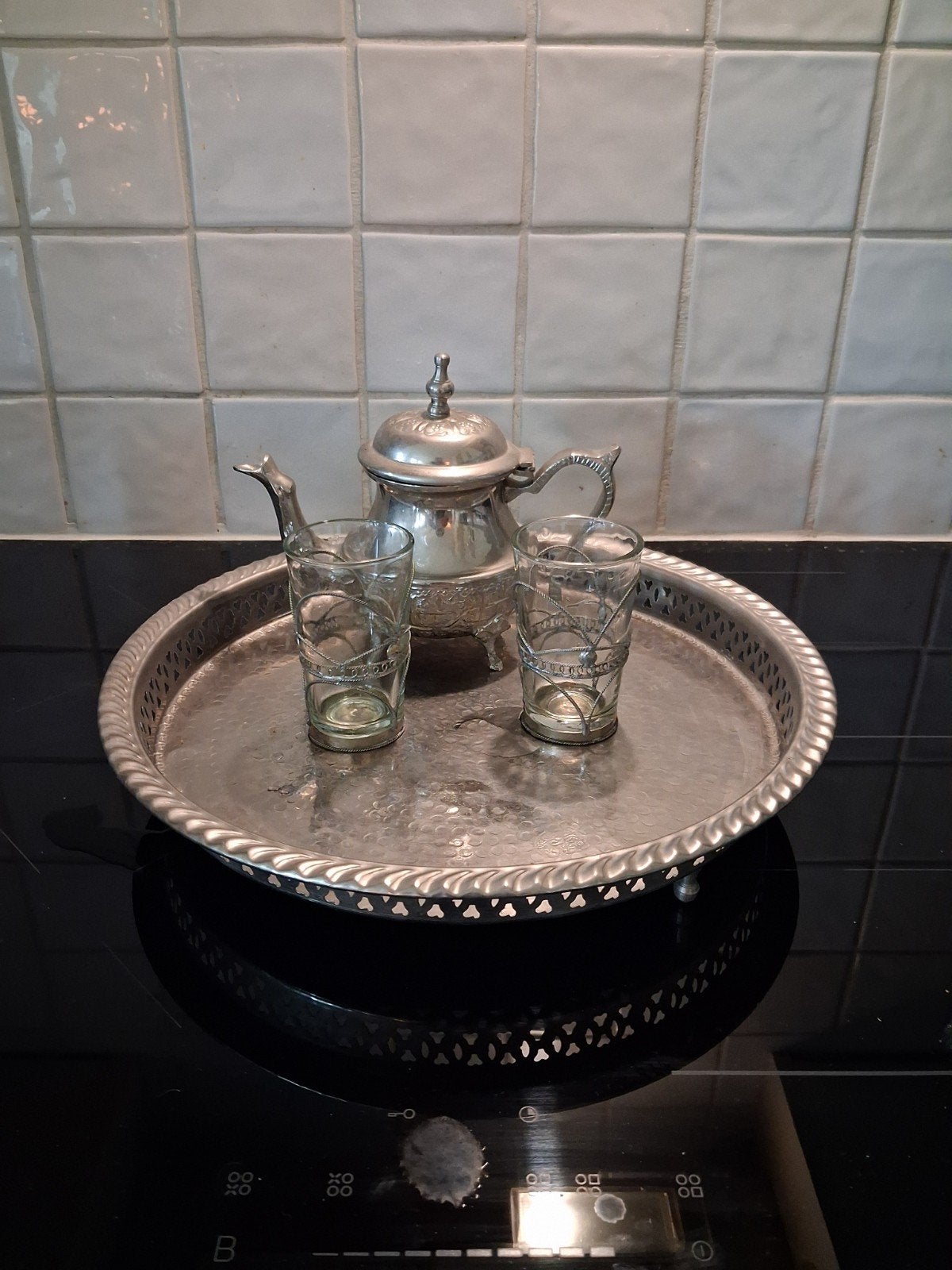 Marokkaanse theeset met dienblad en theepot, Antiek en Kunst, Ophalen of Verzenden