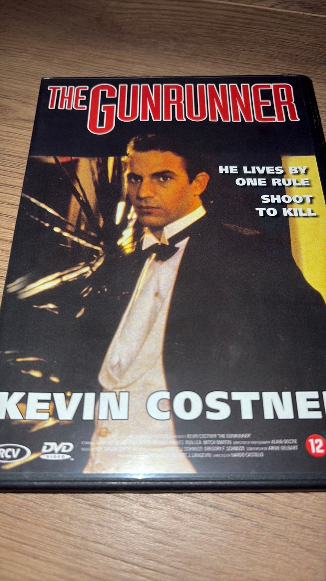 The Gunrunner met Kevin Costner op dvd., Vanaf 16 jaar, Ophalen of Verzenden, Zo goed als nieuw