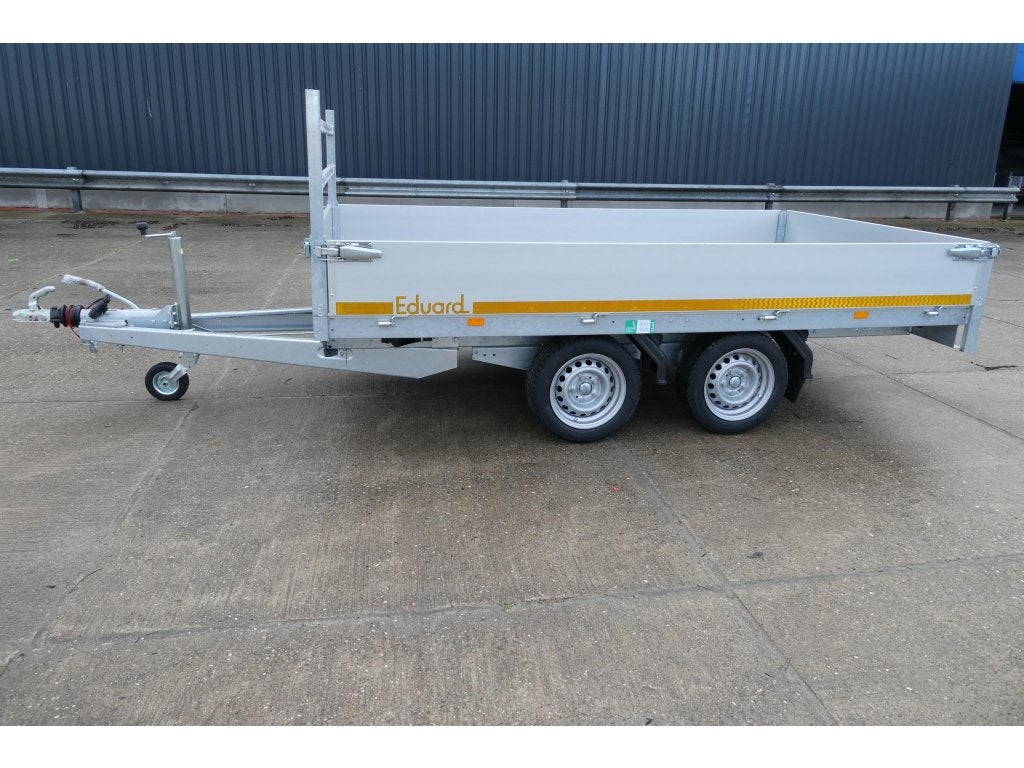 Bij Eemsned een Eduard Plateauwagen afm 310 x 180, Nieuw