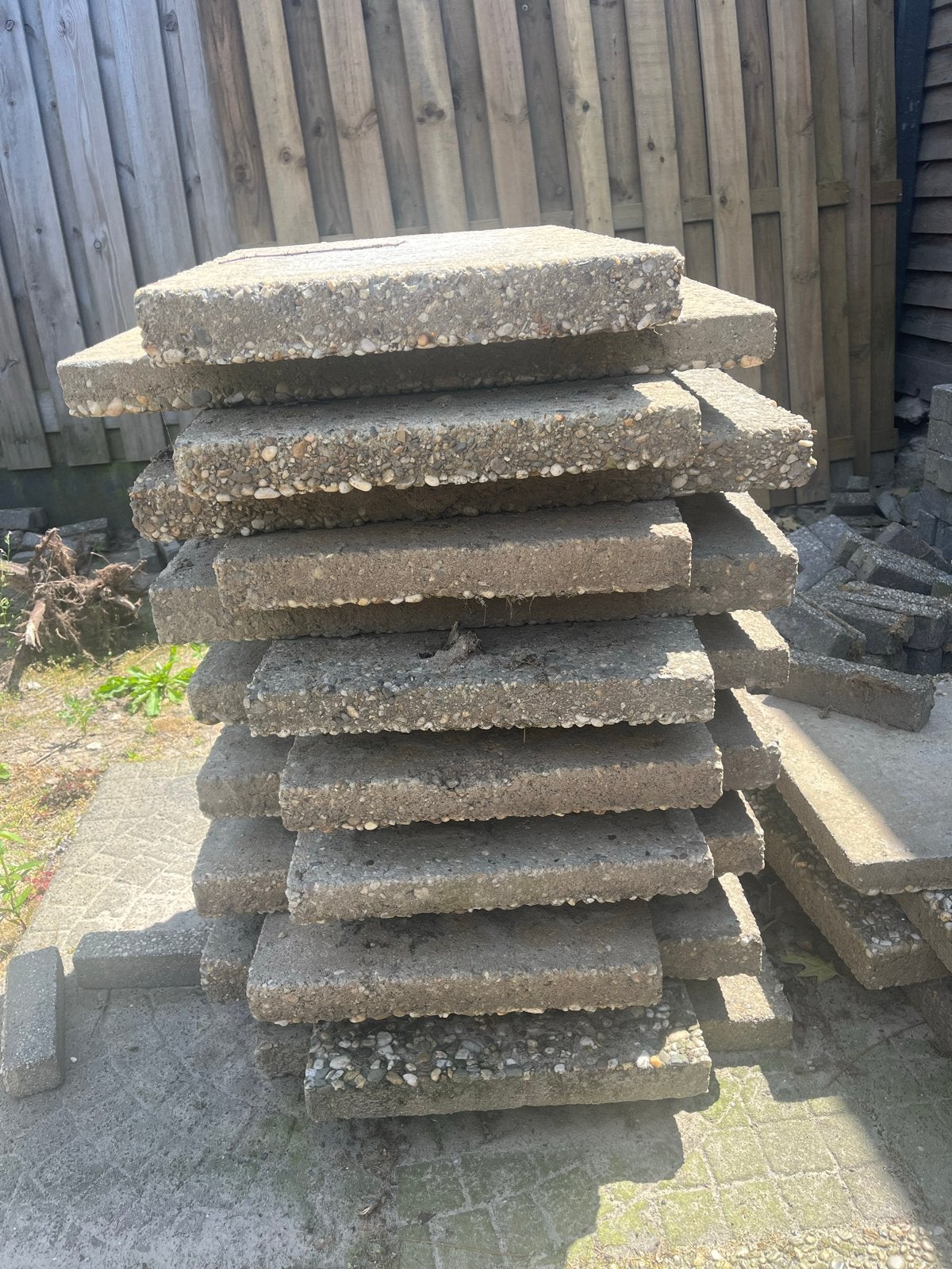 Grindtegels gratis af te halen, Tuin en Terras, Tegels en Klinkers, Ophalen, Gebruikt, Beton, Terrastegels