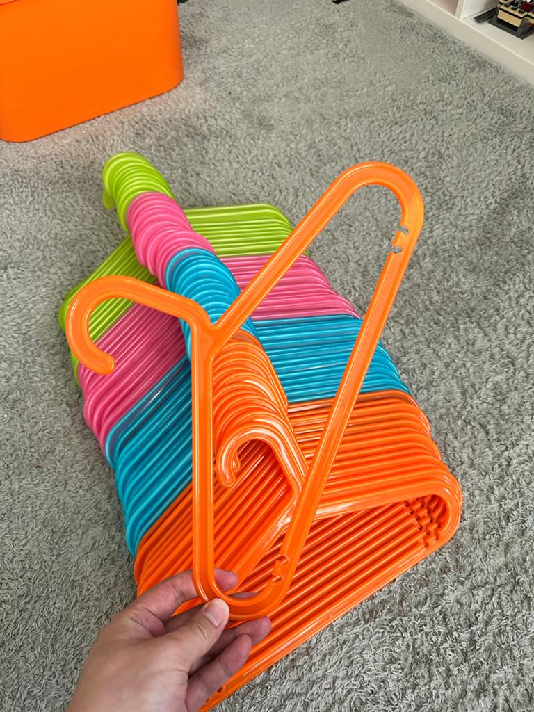 IKEA BAGIS Kinderkledinghangers - Set van 55 stuks, Kleding | Dames, Kledinghangers, Ophalen, Gebruikt, Kunststof, Kinderen