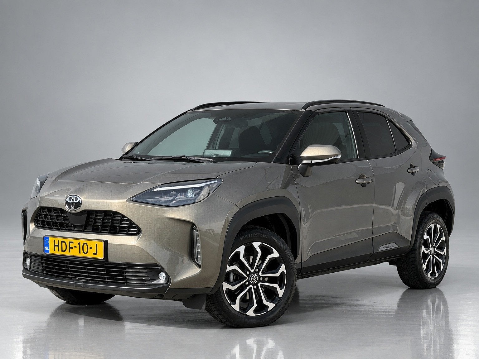 Toyota Yaris Cross 1.5 Hybrid 115 First Edition|FACELIFT|Car, Auto's, Dealer onderhouden, Gebruikt, 1165 kg, Leder en Stof