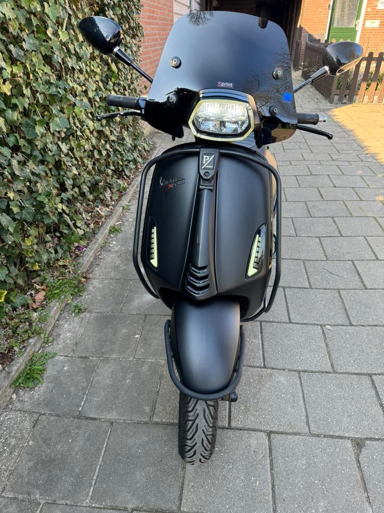 Vespa Sprint 25 km/h Mat Zwart 2/2021, Fietsen en Brommers, Scooters | Vespa, Gebruikt, Vespa S, Maximaal 45 km/u, Benzine, Ophalen