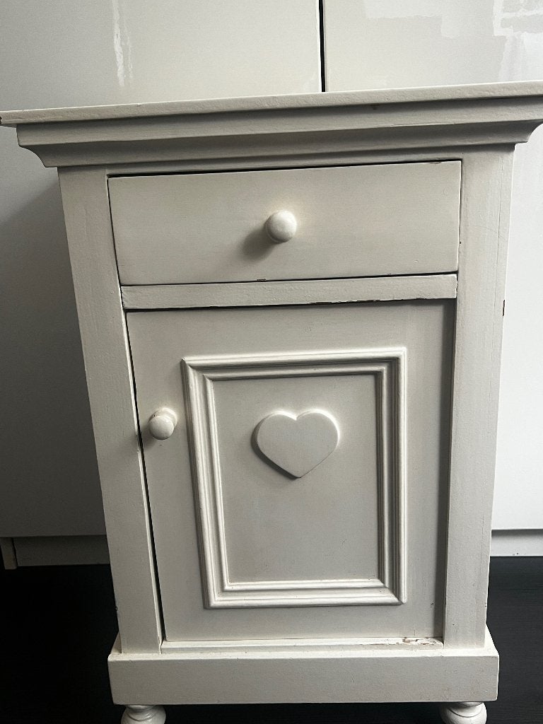 Wit nachtkastje met lade en deurtje (leuk opknapproject!), Ophalen, Minder dan 50 cm, Gebruikt, 1 of 2 laden