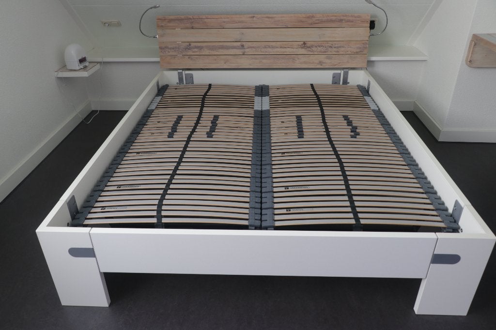 bed 160x200, Ophalen, Overige materialen, Tweepersoons, Zo goed als nieuw