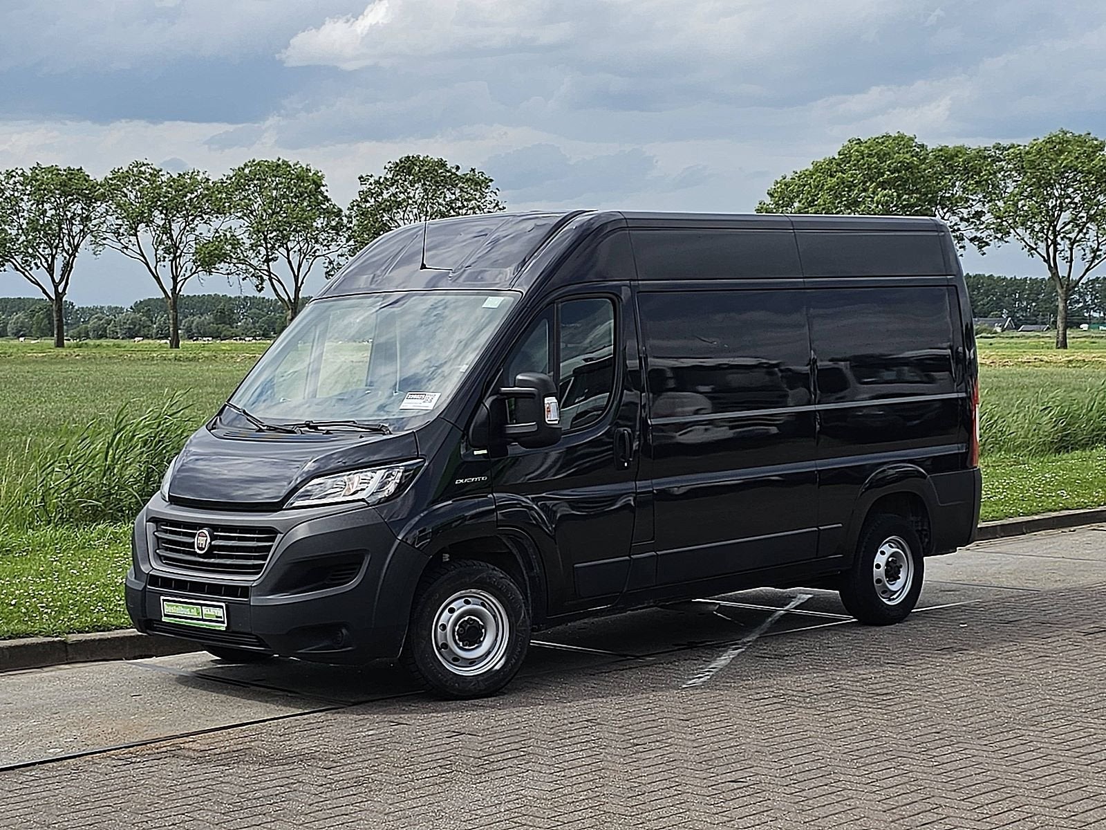 FIAT DUCATO 30 2.3 MJ full clima euro6, Auto's, Metallic lak, Gebruikt, Euro 6, Zwart