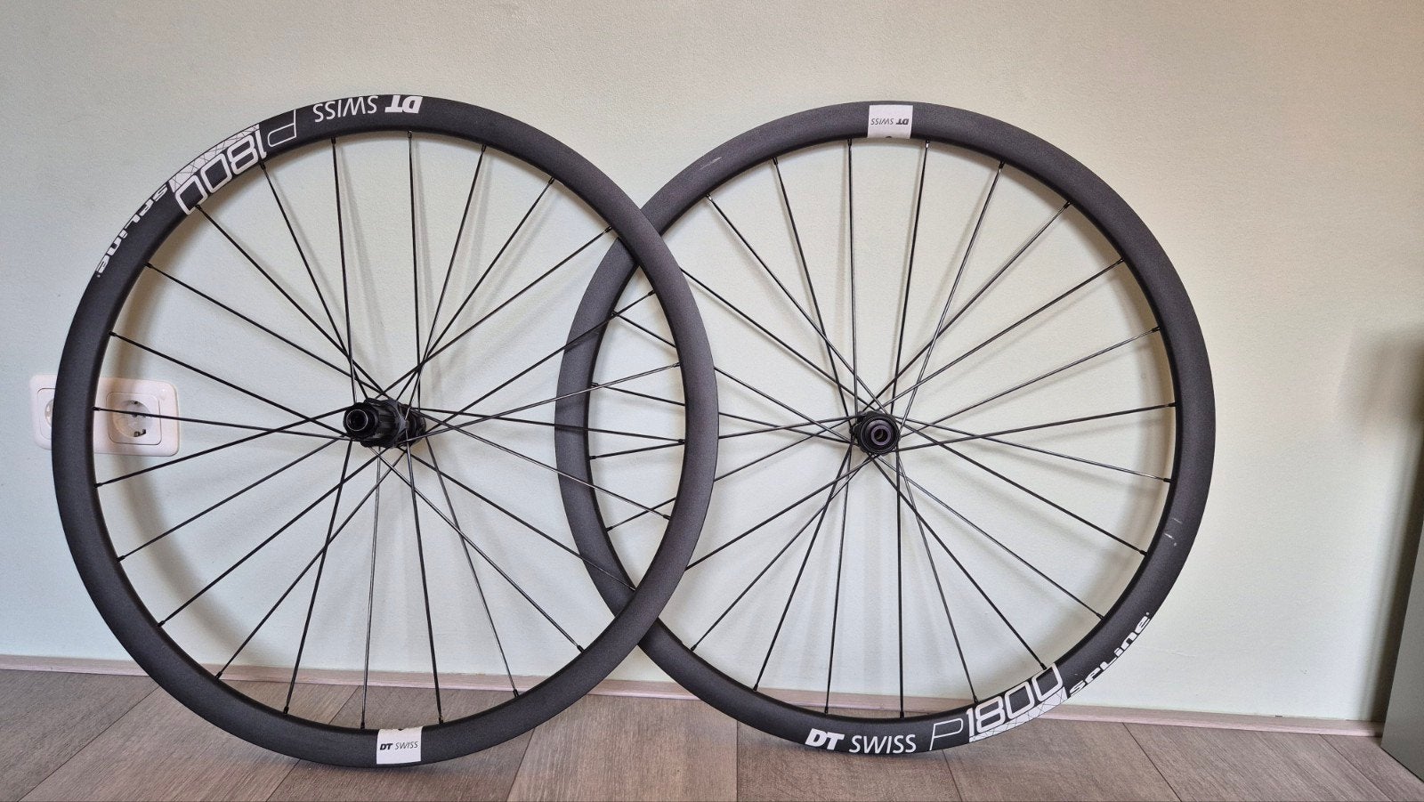 DT Swiss P1800 Spline 32mm hoge velgen, Fietsen en Brommers, DT Swiss, Zo goed als nieuw, Aluminium, Racefiets