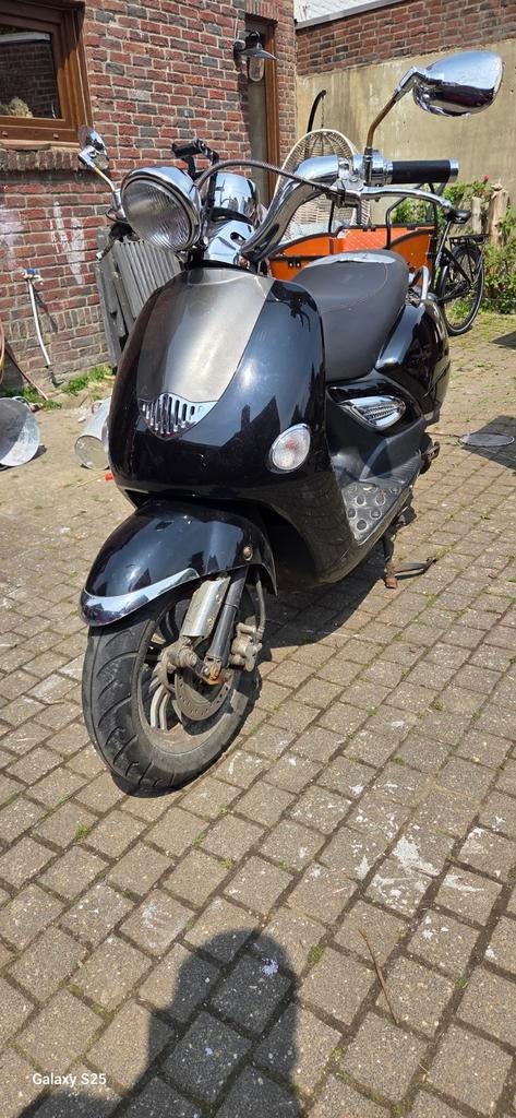 Turbho RE-50 Scooter - 10.239 km, Fietsen en Brommers, Snorfietsen en Snorscooters, Ophalen, Gebruikt, Benzine, Overige merken