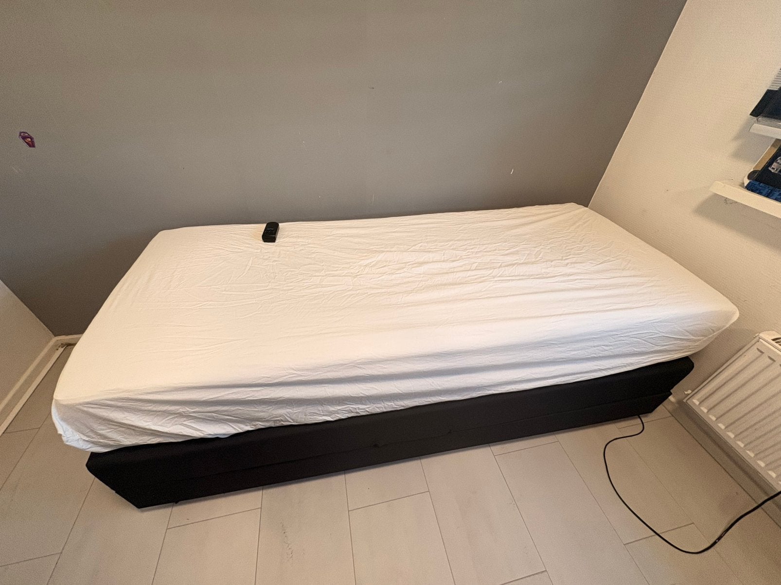 elektrisch verstelbaar bed met afstandsbediening, Ophalen, Overige materialen, Eenpersoons, Zwart