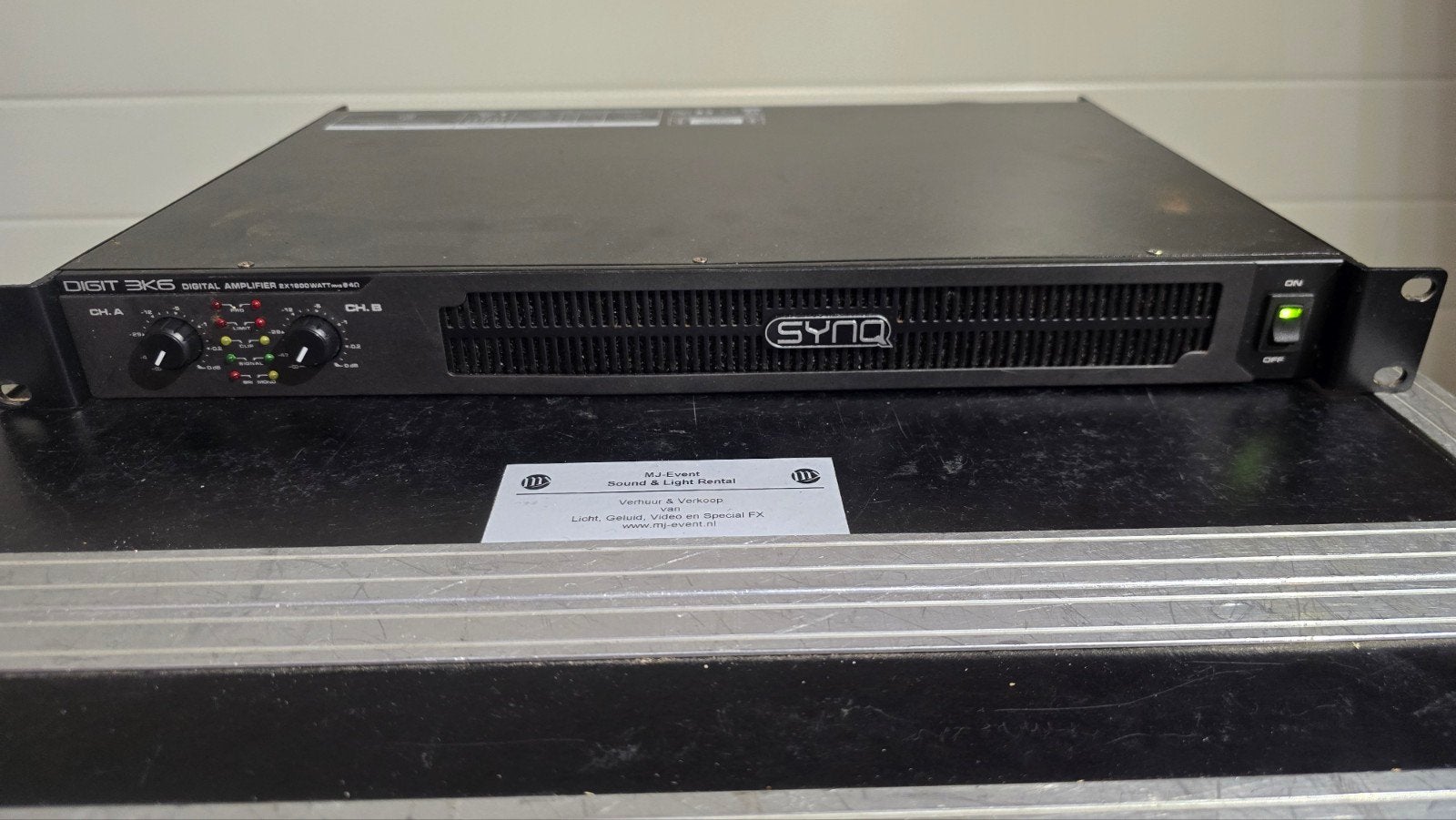 sync digit 3k6 versterker 2x 1800w, Ophalen, Zo goed als nieuw, 1000 watt of meer, P.A.