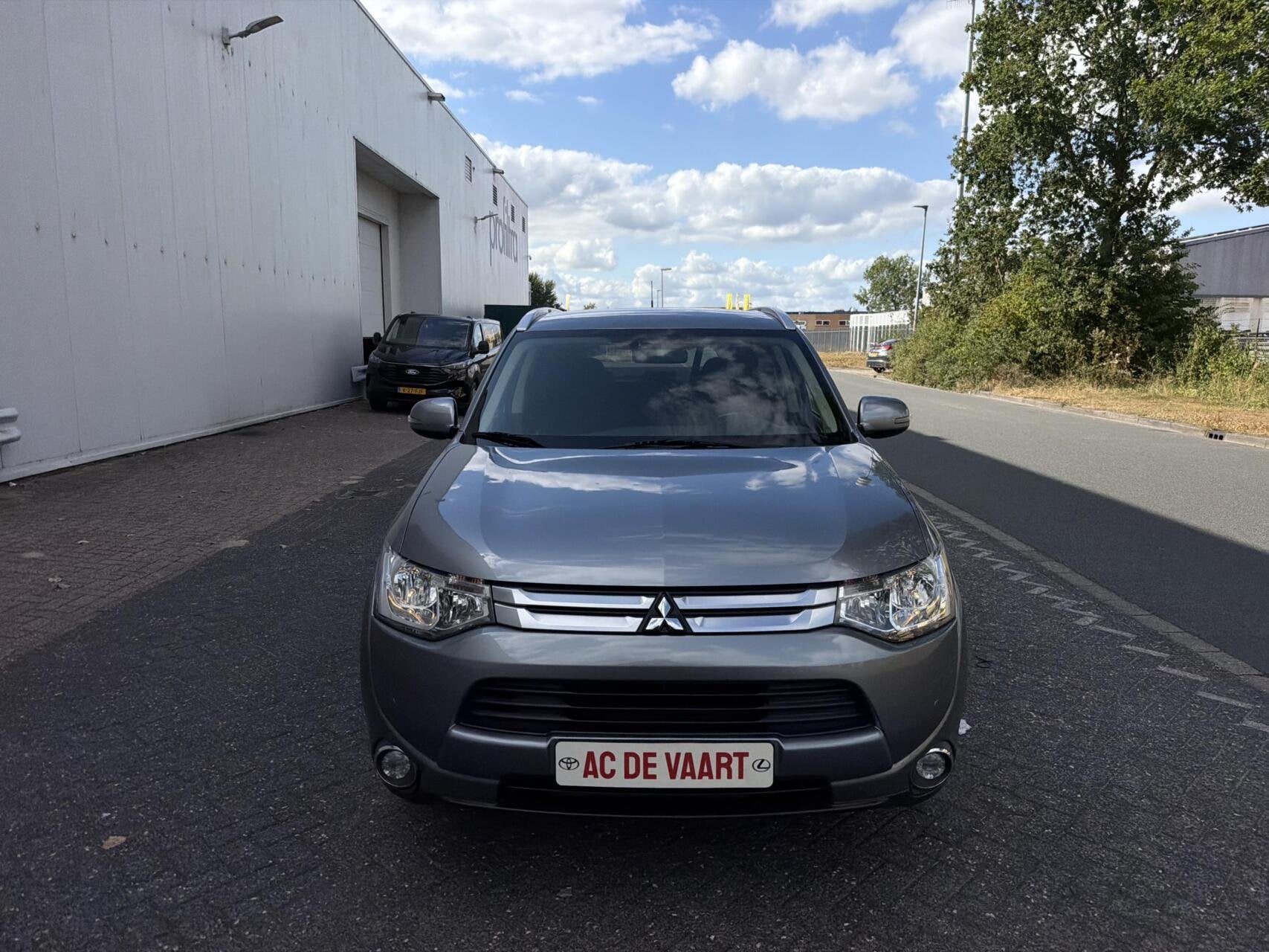 Mitsubishi Outlander 2.0 Business Edition - 7PERS/CLIMA/NAP, Auto's, 15 km/l, 4 cilinders, 150 pk, 7 stoelen
