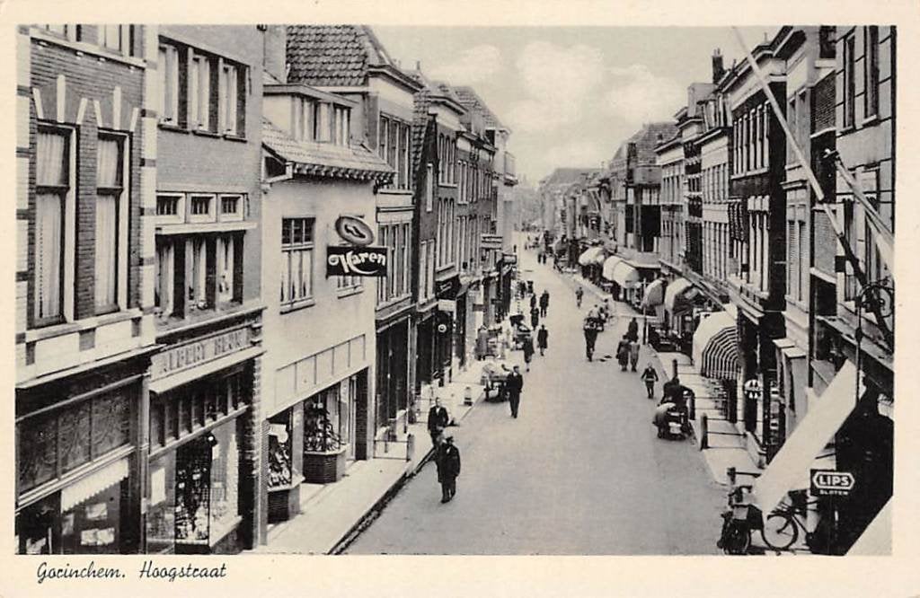 Gorinchem Hoogstraat met winkels, Ophalen of Verzenden, 1940 tot 1960, Ongelopen, Zuid-Holland