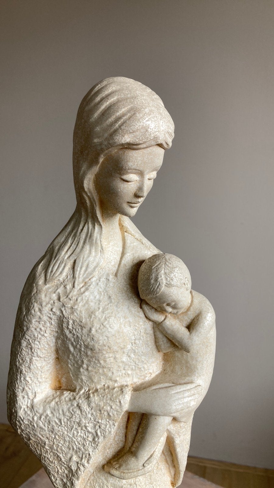 Beeld Maria met Kind, kunstenaar S. Bernardini, Beeld, Modern, 50 - 100 cm, Ophalen of Verzenden