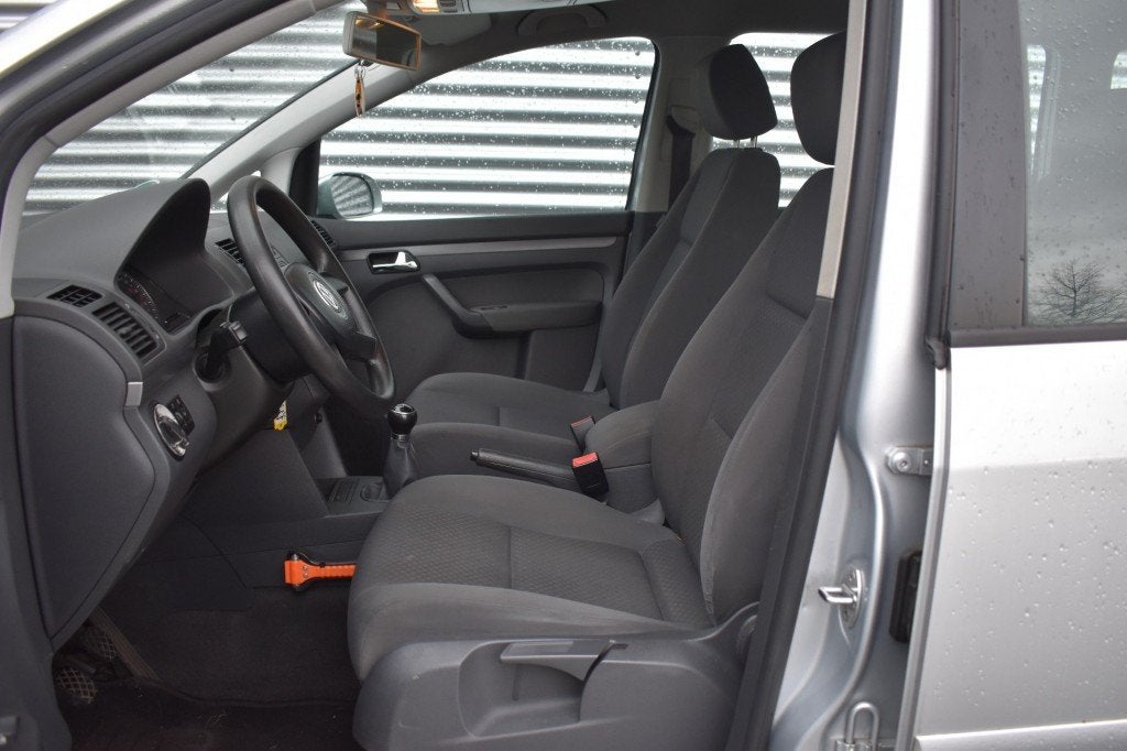 Volkswagen TOURAN 1.6-16V FSI ATHENE, Lederen bekleding, 4 cilinders, 4 stoelen, 116 pk
