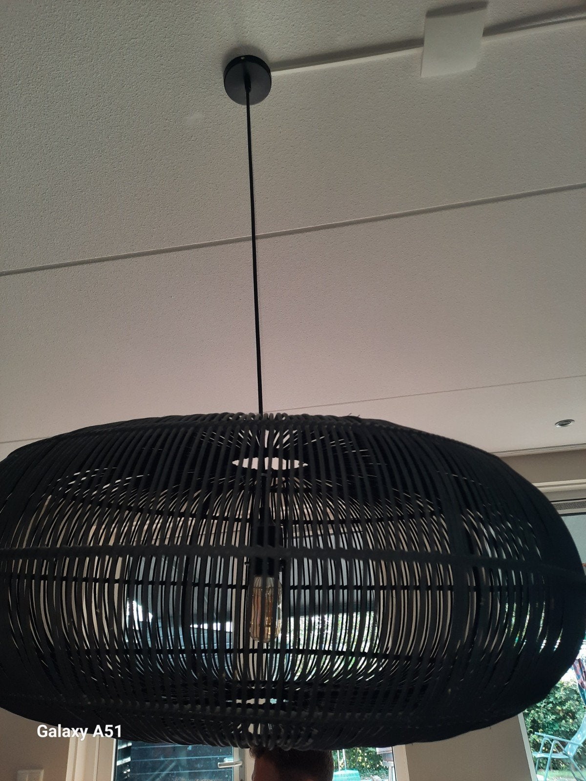 Twee zwarte rotan hanglampen 80 cm doorsnee, Ophalen