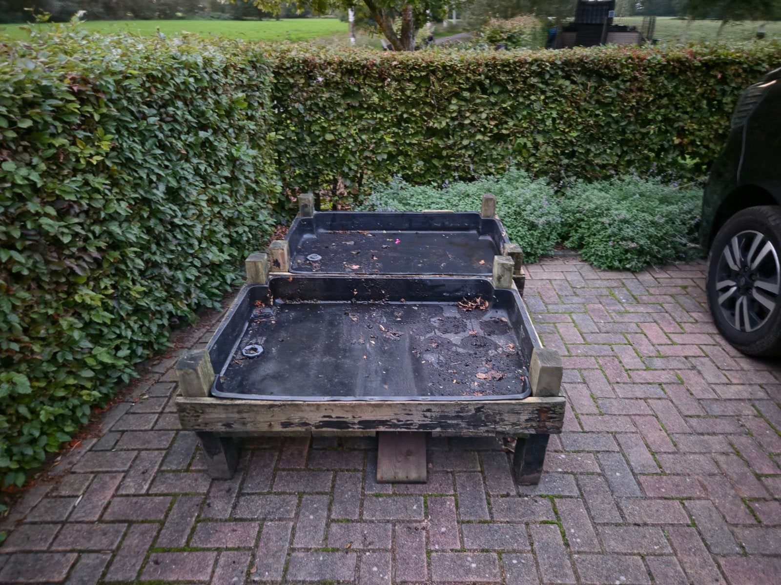 Gratis 2 houten kweektafels, Ophalen, Gebruikt, Rechthoekig, Hout