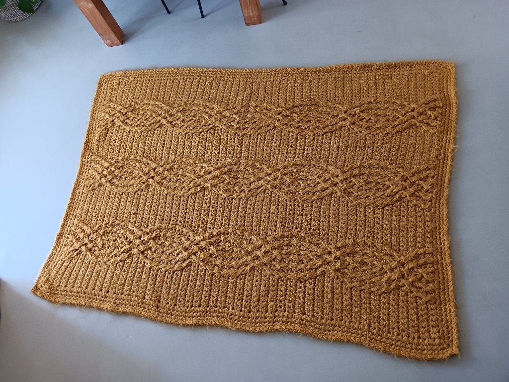 Vloerkleed okergeel met kabels 195x143cm, Huis en Inrichting, 100 tot 150 cm, Geel, Ophalen of Verzenden, Zo goed als nieuw