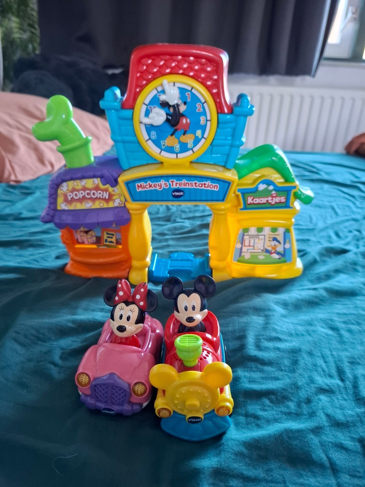 vtech Mickey's treinstation met extra Minnie auto, Ophalen, Zo goed als nieuw