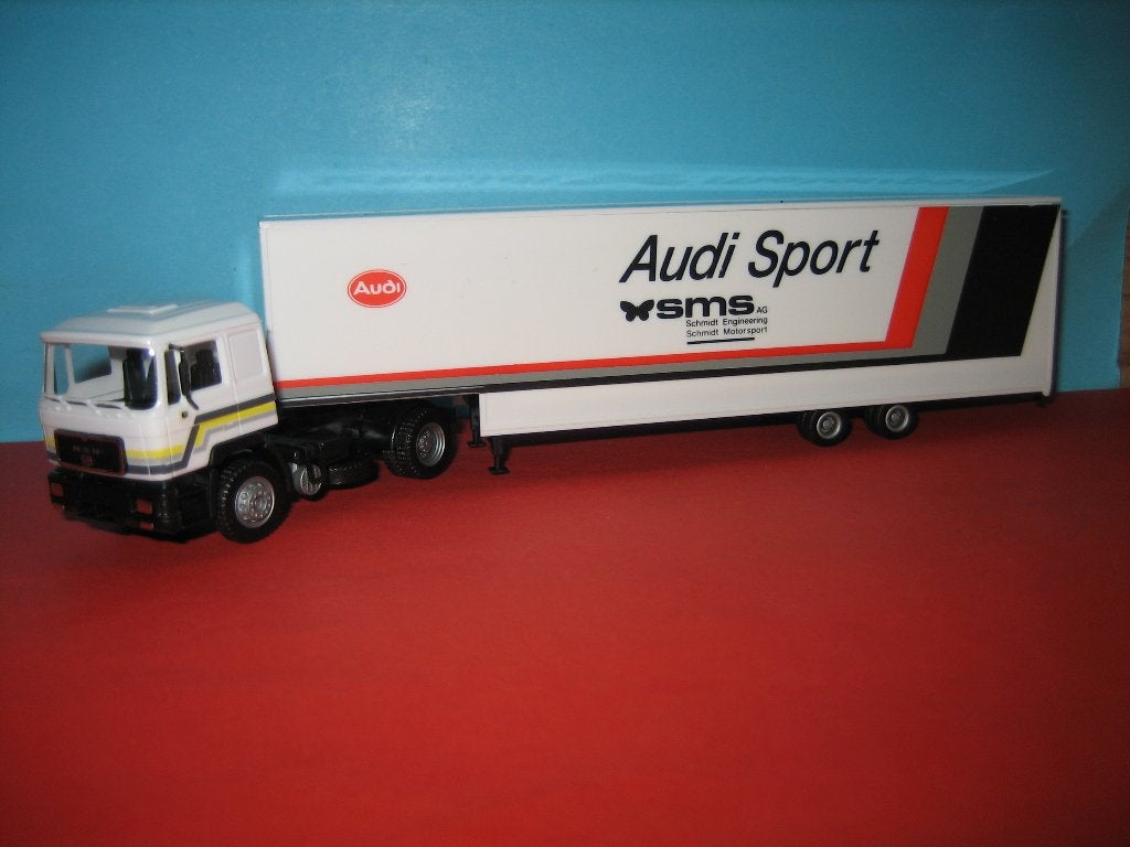 Audisport  MAN  met oplegger  Herpa, Ophalen of Verzenden, Zo goed als nieuw, Bus of Vrachtwagen, Herpa