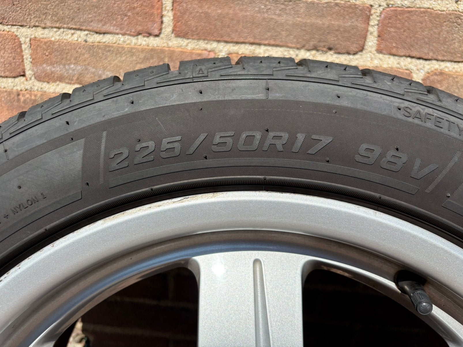 Foto 15 van Wielsets Lexus NX, RX en Audi A3, A4 velgen met banden