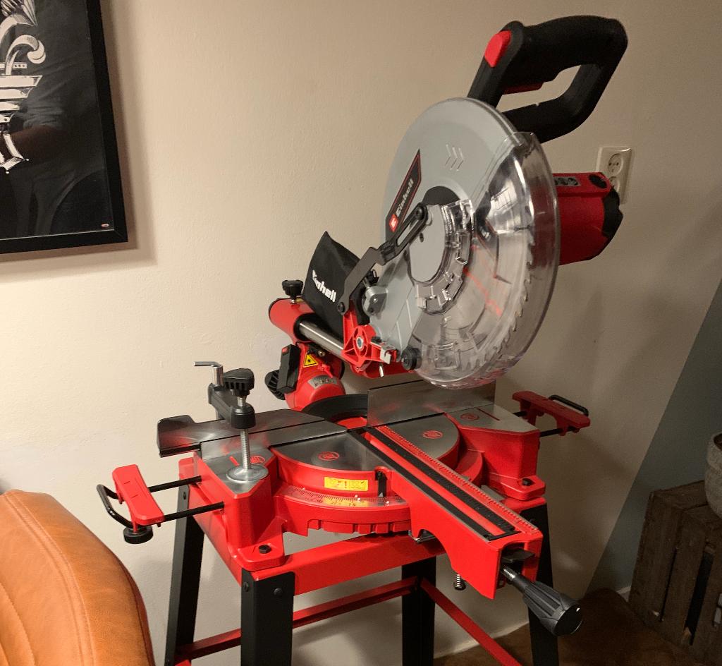 Einhell TC-SM 2531/2 U Radiaal Afkortzaag 1900W - z.g.a.n., Doe-het-zelf en Verbouw, Zo goed als nieuw, Afkortzaag, 30 tot 70 mm