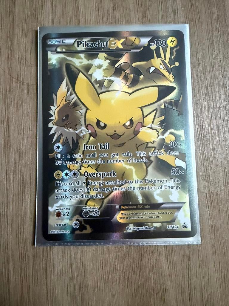 Pikachu EX xy124, Ophalen of Verzenden, Zo goed als nieuw, Losse kaart