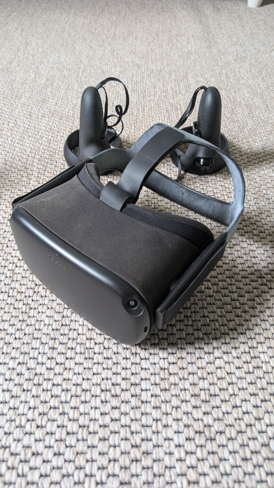 Oculus Quest 1 VR-bril met controllers en accessoires, Spelcomputers en Games, Virtual Reality, Ophalen, Zo goed als nieuw, VR-bril