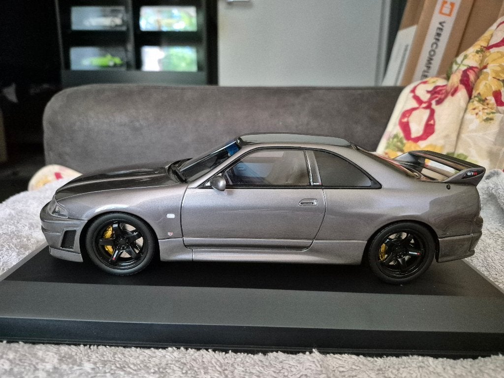 ottomobile 1:18 Nissan Skyline R33 Omori Factory, Ophalen of Verzenden, Zo goed als nieuw, Auto, OttOMobile