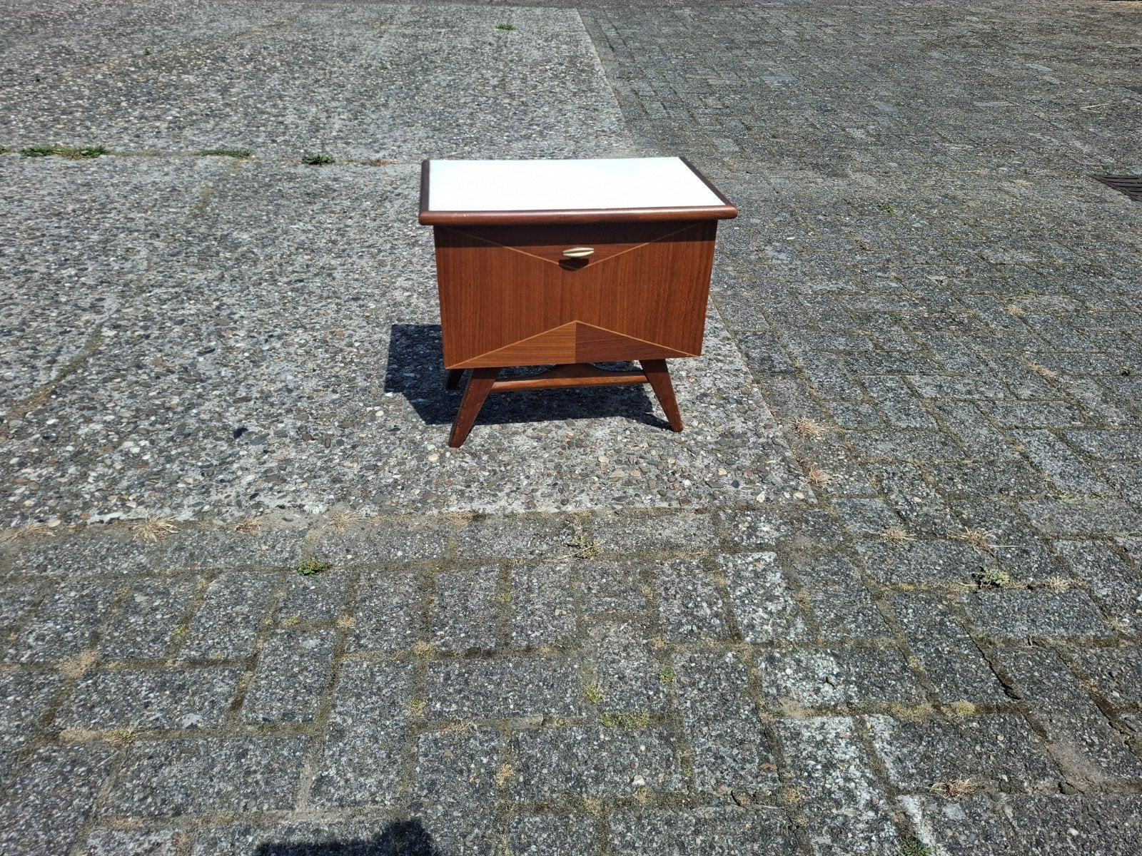 Vintage nachtkastje met klep, Ophalen, 45 tot 65 cm, Minder dan 55 cm
