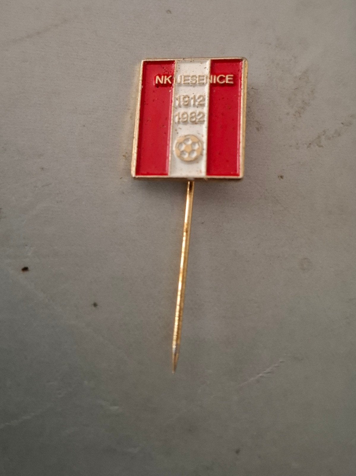 Speldje NK Jessenice, Ophalen of Verzenden, Nieuw, Sport, Speldje of Pin