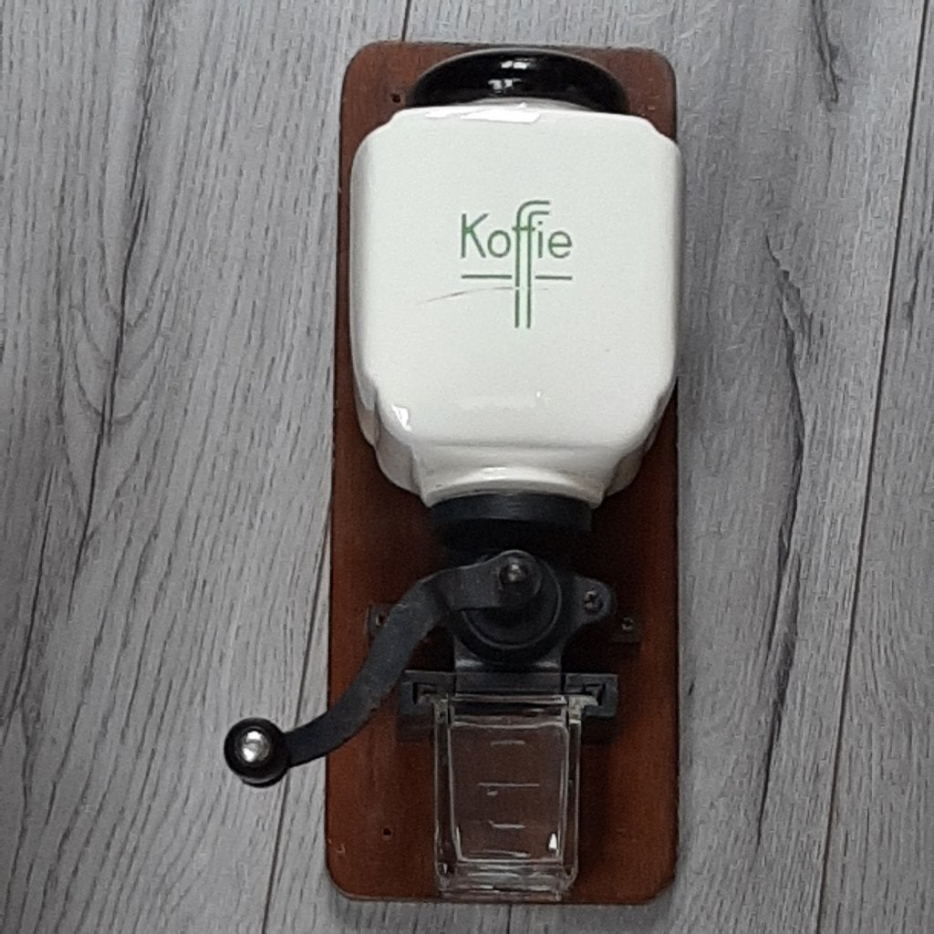 Vintage koffiemolen wandbevestiging niet gemerkt, Antiek en Kunst, Antiek | Keukenbenodigdheden, Ophalen