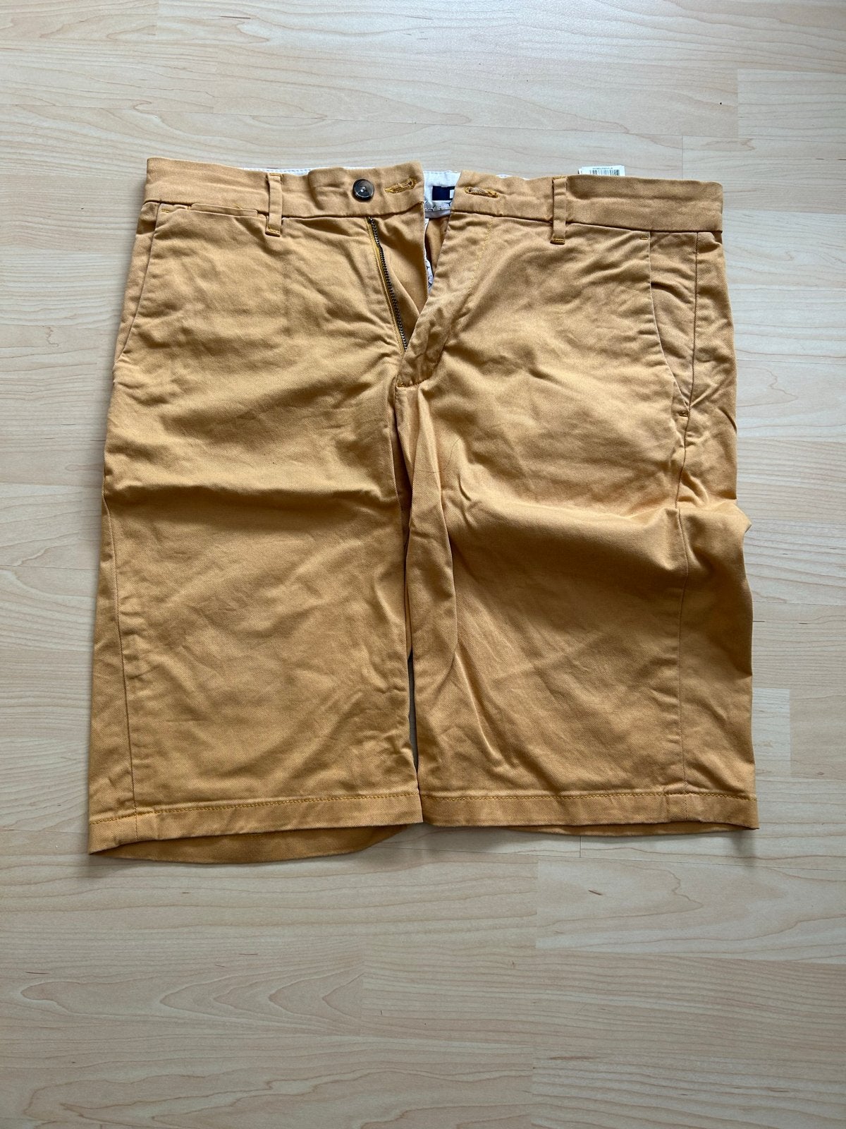 Heren korte broek - Geel/Oker - Maat M, Ophalen of Verzenden, Zo goed als nieuw, Maat 48/50 (M), Geel